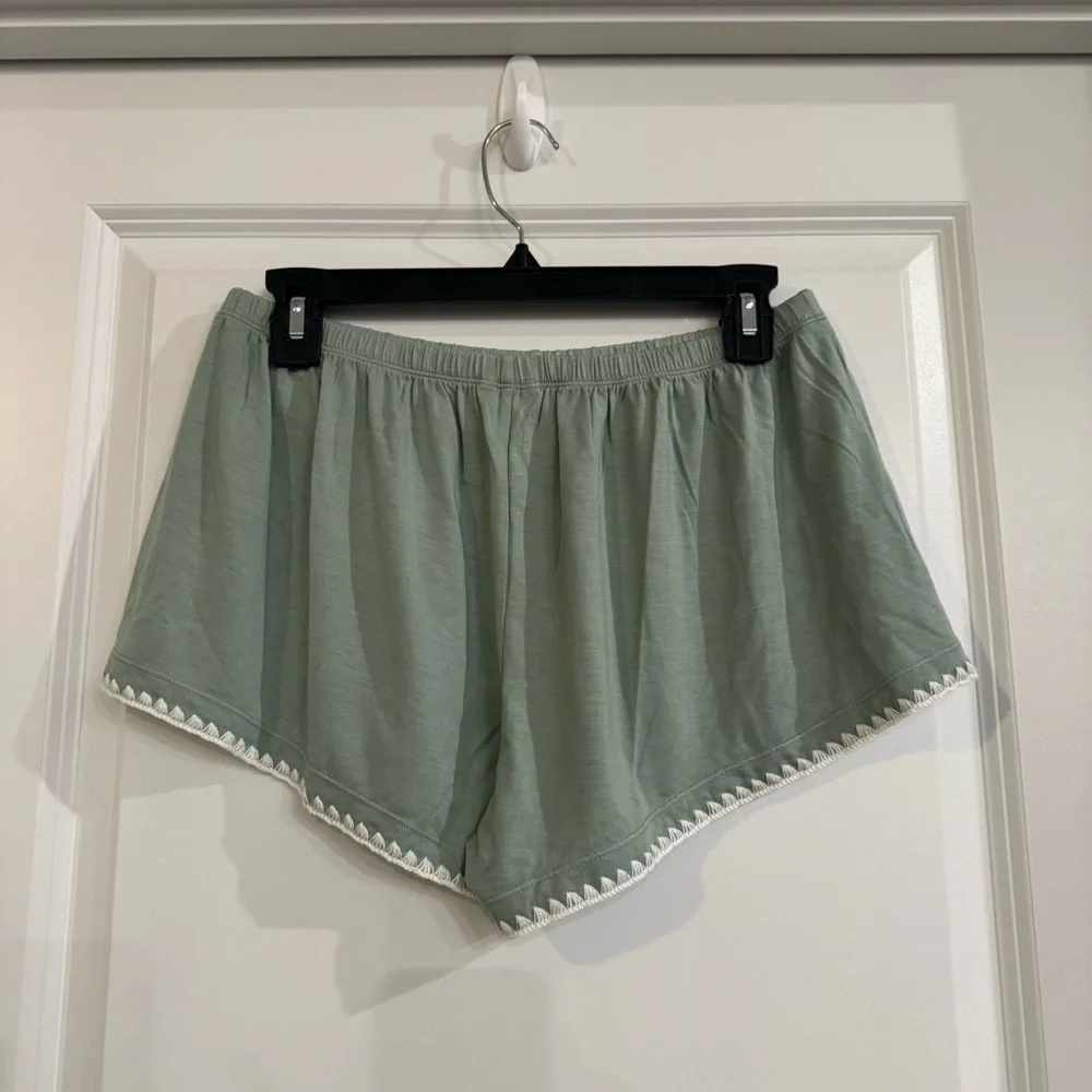 Eberjey Frida Tencel Modal Whipstitch Shortie PJ Pajamas in Eucalyptus Ivory - Picture 8 of 9